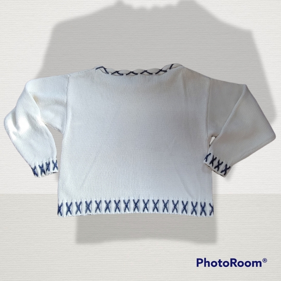 Matters of Degrees crop white and blue sweater, size medium - Picture 4 of 4